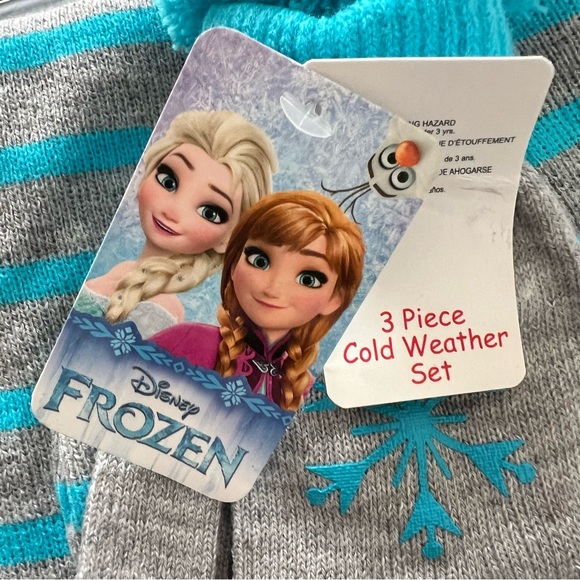 Disney Frozen girl's 3 piece setHat, gloves & scarf NWT - Picture 3 of 8